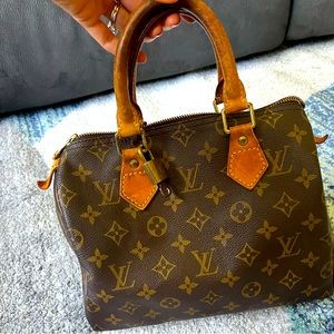 Louis Vuitton speedy 35